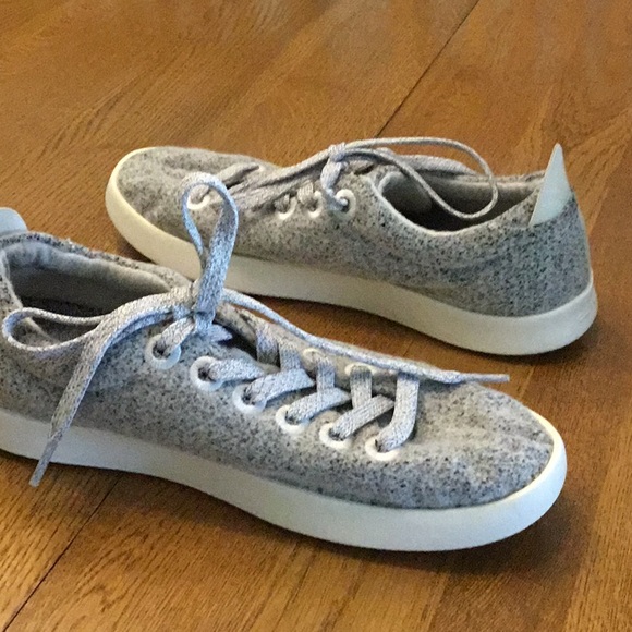 Woman’s allbirds grey with black flecks wool pipers. Size 7. Gently worn. - Picture 4 of 7